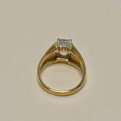 LOT 22: 5g 14k yellow gold Aquamarine Ring w/Diamond Halo