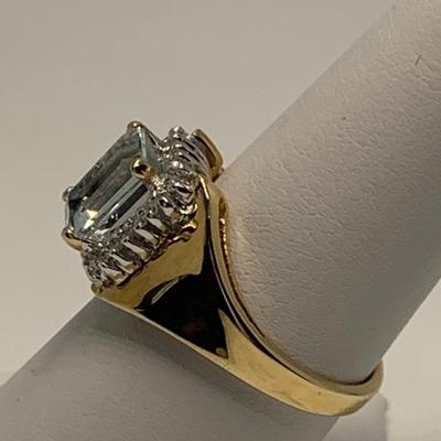 LOT 22: 5g 14k yellow gold Aquamarine Ring w/Diamond Halo