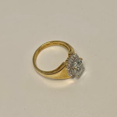 LOT 22: 5g 14k yellow gold Aquamarine Ring w/Diamond Halo