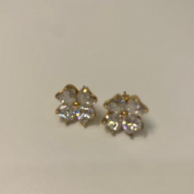 LOT 24: 925 Gold Vermeil Sterling Silver Cubic Zirconia Flower Design Pierced Earrings