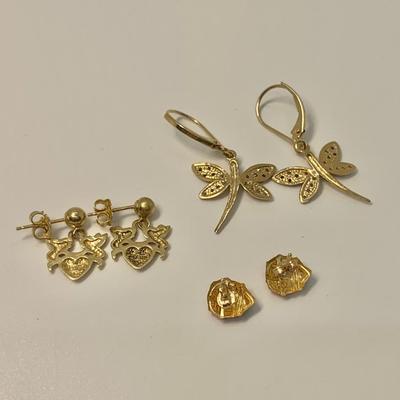LOT 26:  4g tw  3 Pair Pierced Earrings - Dragonfly w/Diamond Chips, Ladybug & Cherub