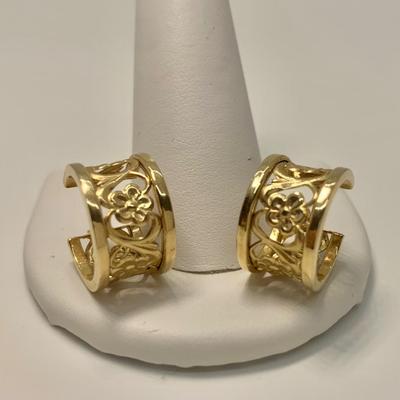 LOT 27: 2.37g 14k Israel 1/2â€ Wide Hoop Pierced Earrings