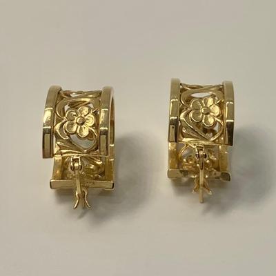 LOT 27: 2.37g 14k Israel 1/2â€ Wide Hoop Pierced Earrings
