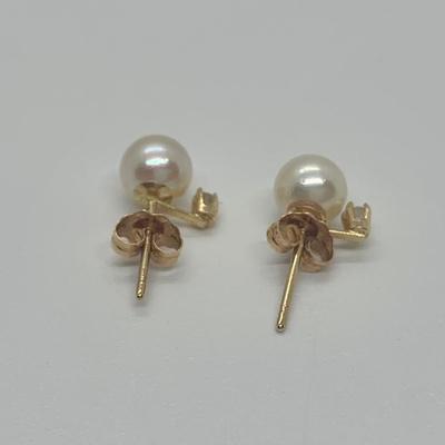 LOT 37: 14k 1.06g tw Culture Pearl w/Diamond Chip Pierced Post Earrings