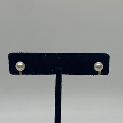 LOT 37: 14k 1.06g tw Culture Pearl w/Diamond Chip Pierced Post Earrings