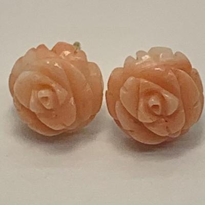 LOT 38: 14k 1.4g Vintage Carved Coral Rose Pierced Post Earrings