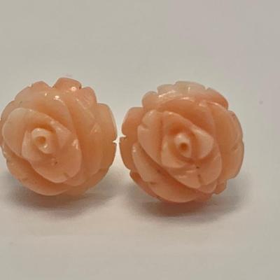 LOT 38: 14k 1.4g Vintage Carved Coral Rose Pierced Post Earrings