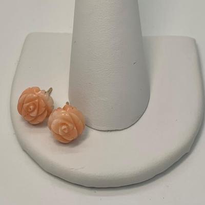 LOT 38: 14k 1.4g Vintage Carved Coral Rose Pierced Post Earrings