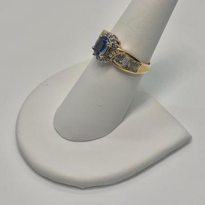 LOT 40: 14k 3.65g Sapphire Diamond Halo & Baguette's - Size 7.5