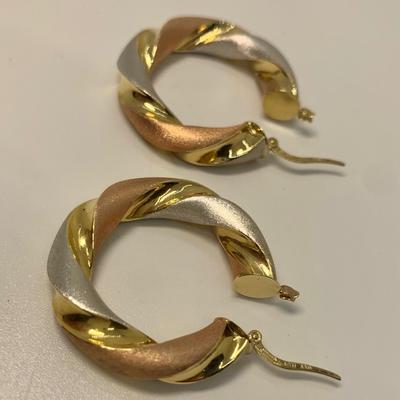LOT 44:  18k 6g Tri Color Italy Hoops