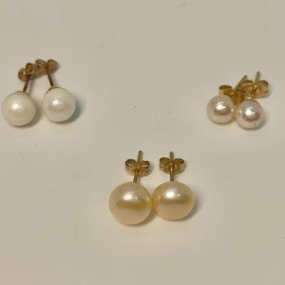 LOT 47:  14k 585 4.6 TW  Cultured Pearl Pierced Earrings, 4 Pairs