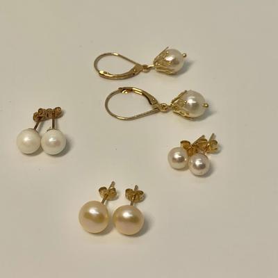 LOT 47:  14k 585 4.6 TW  Cultured Pearl Pierced Earrings, 4 Pairs