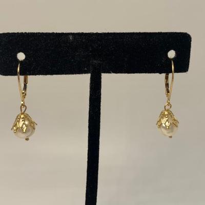 LOT 47:  14k 585 4.6 TW  Cultured Pearl Pierced Earrings, 4 Pairs