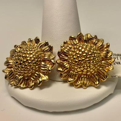 LOT 48: 14k 3.8g New Sunflower Pierced Post Earrings