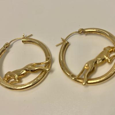 LOT 49: 14k 4.1g Yellow Gold Cougar Pierced Hoops