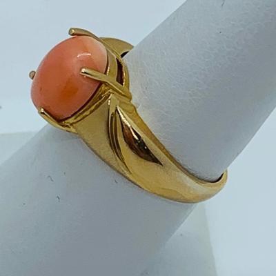 LOT 79: 10K Gold & Coral Ring - Size 7 - 3.58 gtw