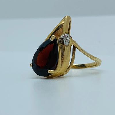 LOT 81: Garnet & Diamond Chip 10K Gold Teardrop Ring - Size 6.5 - 4.1 gtw