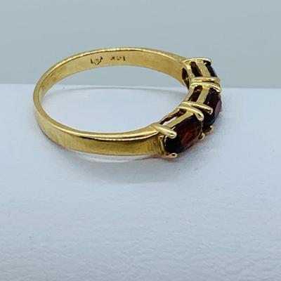 LOT 84: 14K Gold Garnet Pinky Ring - Size 4 - 1.67 gtw