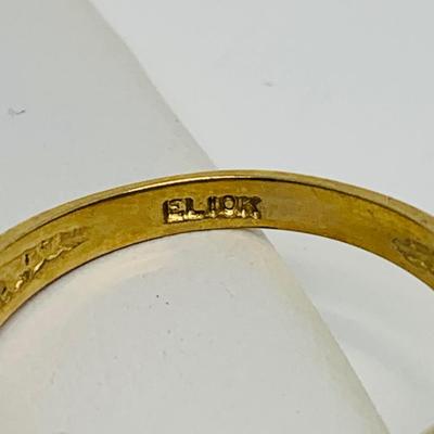 LOT 87: 10K Gold Rock Crystal Size 7 Ring - 4 gtw