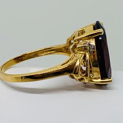 LOT 92: Oval Garnet  14K Gold Size 7 Ring - 3.54 gtw