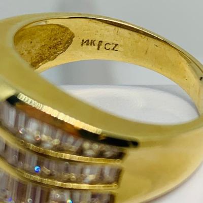 LOT 95: 14K Gold & CZ Size 8 Ring - 9.49 gtw