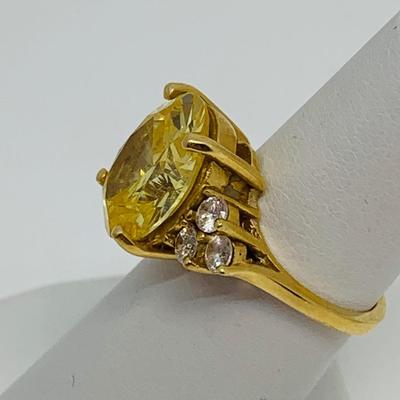 LOT 100: 14K Gold & CZ Size 6 Ring - 7.88 gtw