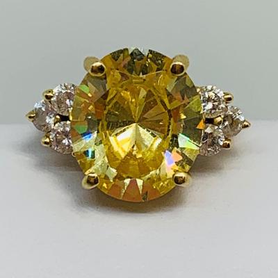 LOT 100: 14K Gold & CZ Size 6 Ring - 7.88 gtw