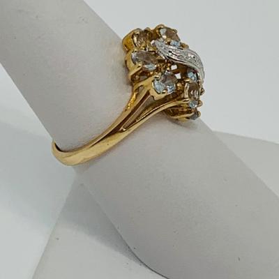 LOT 102: Aquamarine Size 7 Cluster Ring - 14K Gold  - 3.49 gtw