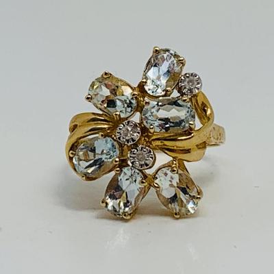 LOT 106: Aquamarine & Diamond Cluster Ring - 14K Gold - Size 7 - 4.33 gtw