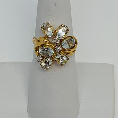 LOT 106: Aquamarine & Diamond Cluster Ring - 14K Gold - Size 7 - 4.33 gtw