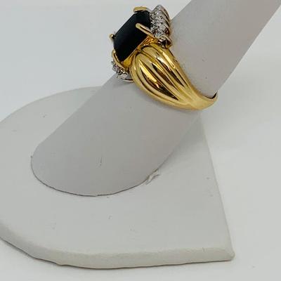 LOT 107: Black Onyx & Diamonds 14K Gold Size 7 Ring - 5 gtw
