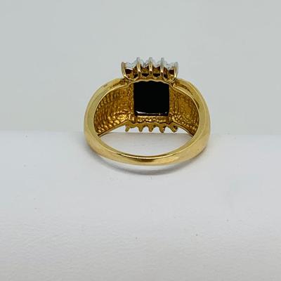 LOT 107: Black Onyx & Diamonds 14K Gold Size 7 Ring - 5 gtw