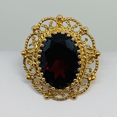 LOT 110: Garnet 10K Gold Size 8 Ring - 5.55 gtw