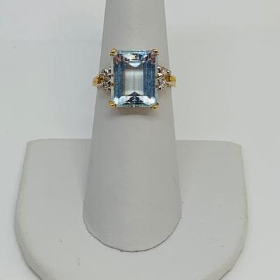 LOT 112: 14K Gold Ring - Topaz w/ Diamonds - Size 7 - 4.08 gtw