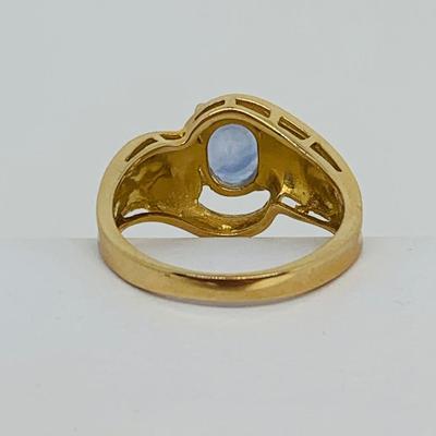 LOT 116: 4.35g tw 14K yellow gold Sapphire Ring- Size 7