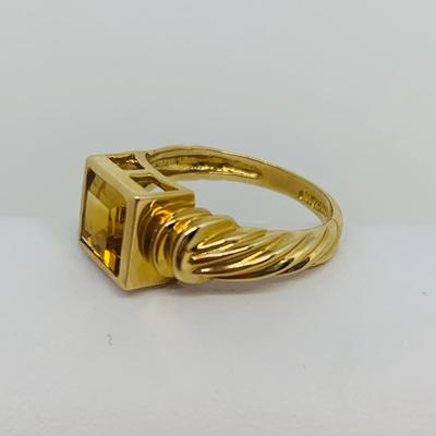 LOT 120: 14K Gold Square Citrine Size 7 Ring - 4.4 gtw