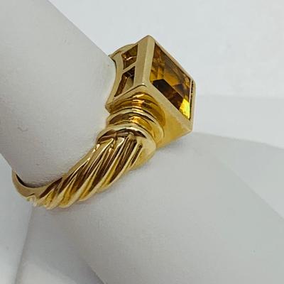 LOT 120: 14K Gold Square Citrine Size 7 Ring - 4.4 gtw