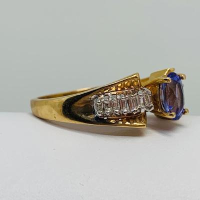 LOT 121: Tanzanite & Diamond Size 8 14K Gold Ring - 4.35 gtw