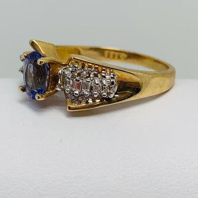 LOT 121: Tanzanite & Diamond Size 8 14K Gold Ring - 4.35 gtw