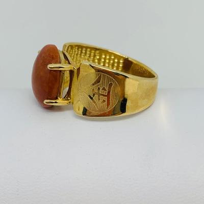 LOT 130: Orange Jade 10K Gold Ring - Size 8.5 - 5.31 gtw