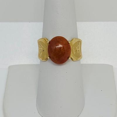 LOT 130: Orange Jade 10K Gold Ring - Size 8.5 - 5.31 gtw