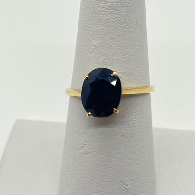 LOT 138: Blue Sapphire 14K Gold Ring - Size 7.5 - 2.31 gtw