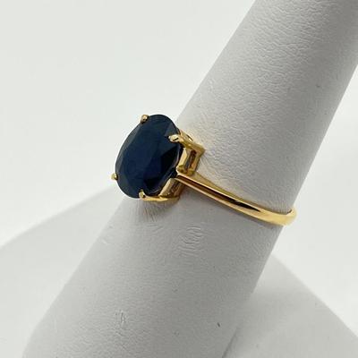 LOT 138: Blue Sapphire 14K Gold Ring - Size 7.5 - 2.31 gtw