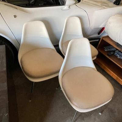 3 MCM Tulip chairs / stationary