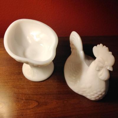 Vintage Portieux Vallerysthal Milk Glass Covered Dish Rooster