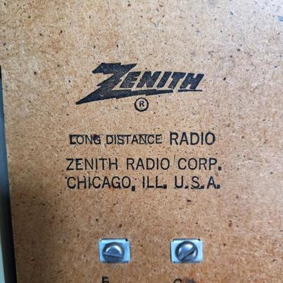 VINTAGE ZENITH LONG DISTANCE RADIO AND SONY FM/AM 2-BAND RECEIVER