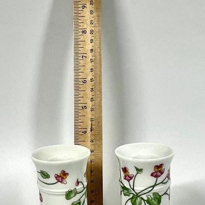 White floral pattern ceramic candle holder set