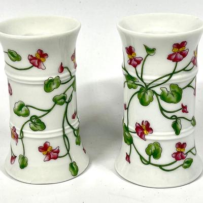 White floral pattern ceramic candle holder set