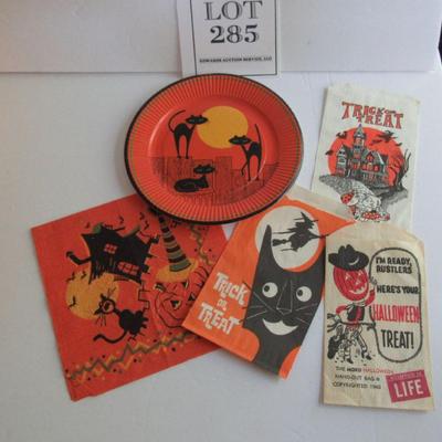 Vintage Halloween Lot: Paper Plate, Napkin, Treat Bags