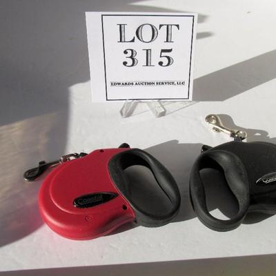 2 Retractable Dog Leashes